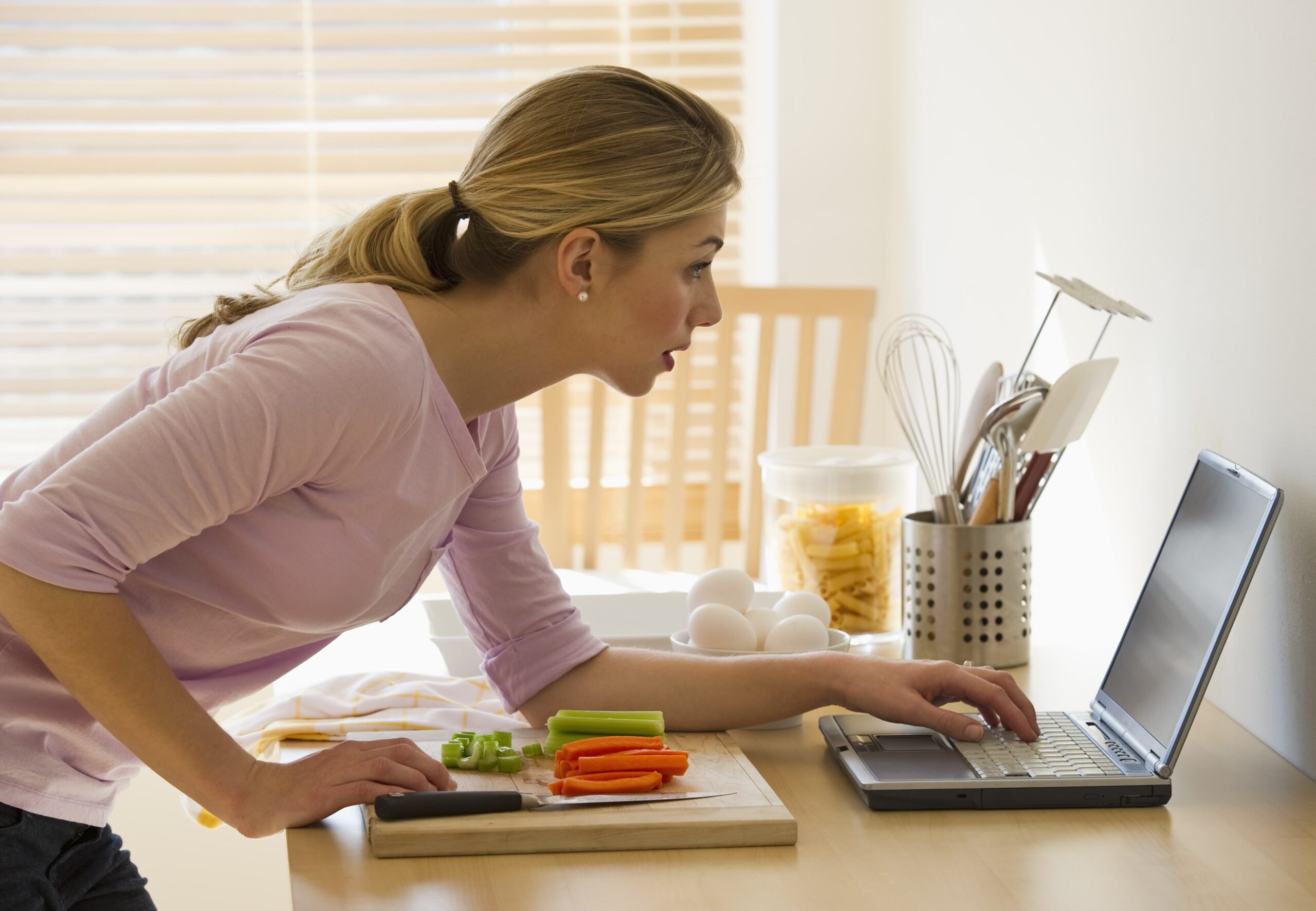 IT technician providing computer support